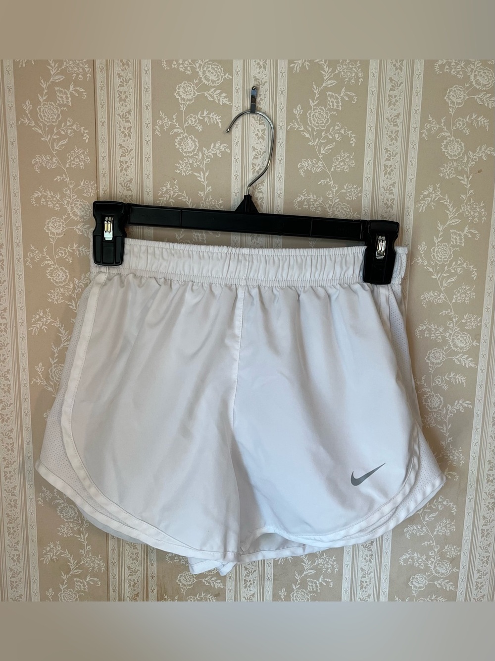 Nike Tempo Dri-Fit White Running Shorts - Women’s Size XS